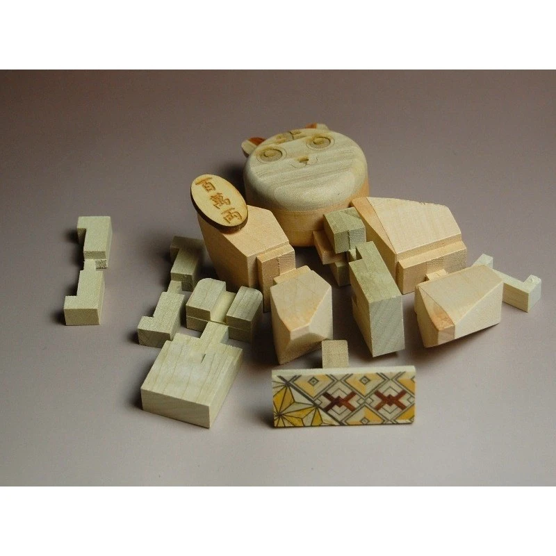 Casse-tête Ou Puzzle Japonais Traditionnel En Bois "Lucky Cat" 3 Casse-tête Ou Puzzle Japonais Traditionnel En Bois "Lucky Cat"